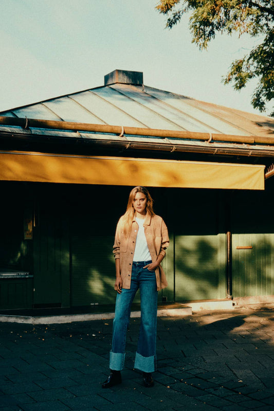RODEO MOMMA MID RISE WIDE FLARE JEANS