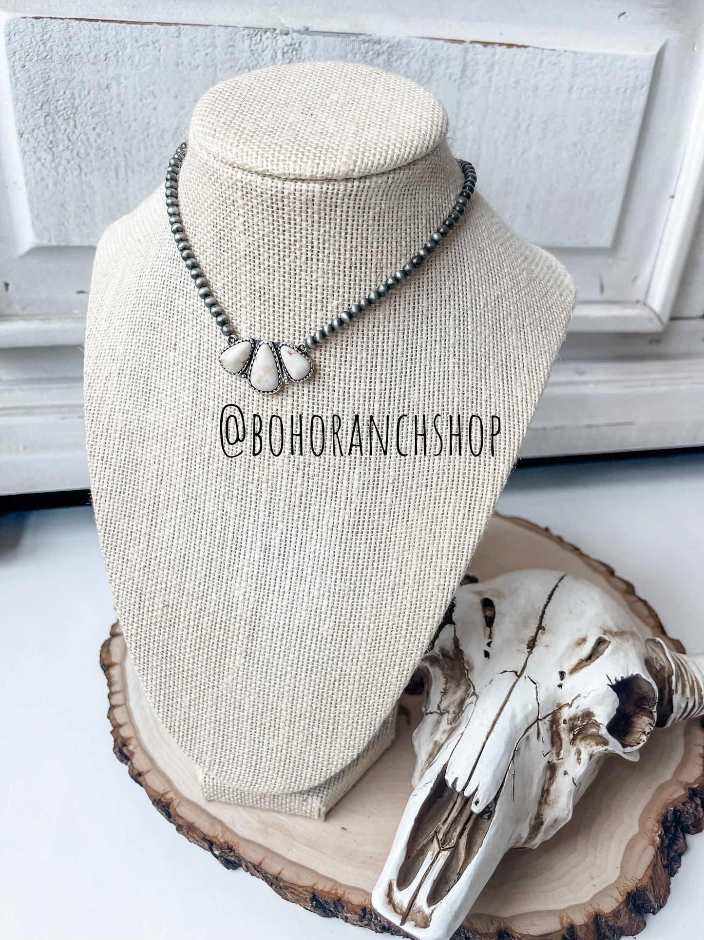 Western Stone Pendant Choker Necklace